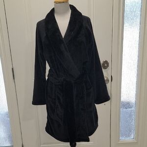 Victoria's Secret Black Plush Robe Size XS/S